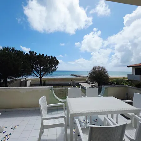 Villa I Delfini - Terracina Fronte Mare *