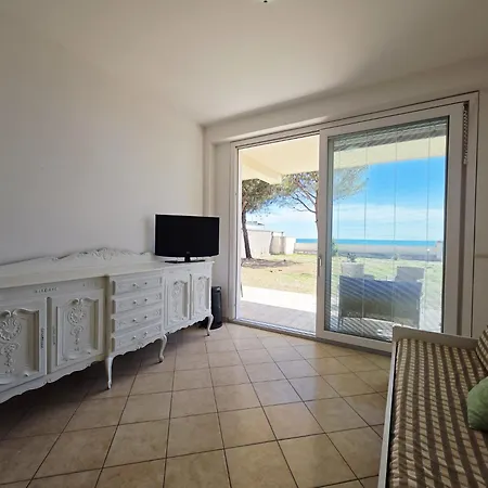 Villa I Delfini - Terracina Fronte Mare Lido Di Fondi